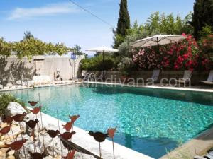 Appartement accueillant avec piscine à Oppède 70 m², vue montagne à Oppède